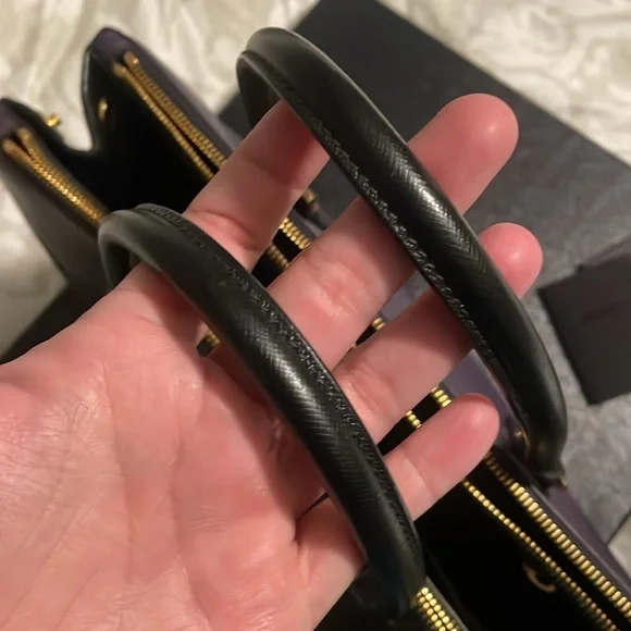 Large Prada Galleria Saffiano Leather Bag - Picture 14 of 15